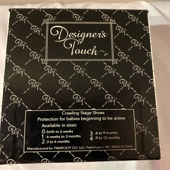 Designers Touch 6 weeks to three months.  tan and white leather baby shoes. - Picture 2 of 5